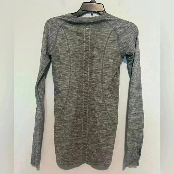 Lululemon Swiftly Shirt Womens 4 Gray Long Sleeve Thumb Holes Crew Neck - Picture 2 of 3